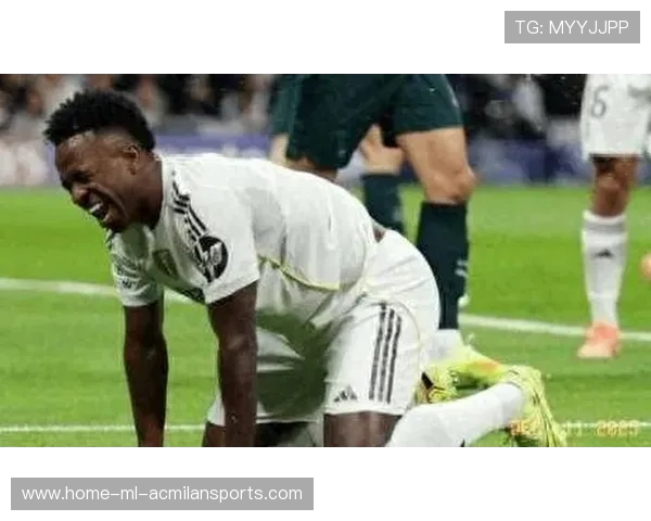 凯恩门前捅射命中，拜仁开场气势如虹