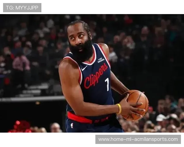 哈登稳健传球,快船外线连续爆发